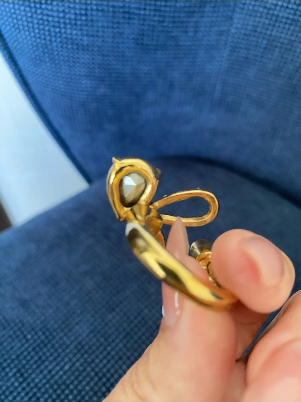 Oscar de la Renta Gold Crystal Bow Ring with Pearl Drop